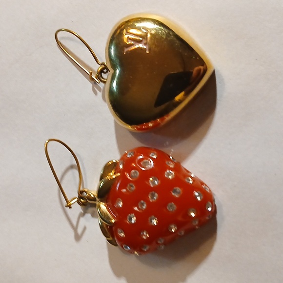 Louis Vuitton Strawberry and Heart shape earrings - Picture 1 of 6